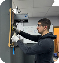 gas student in workshop